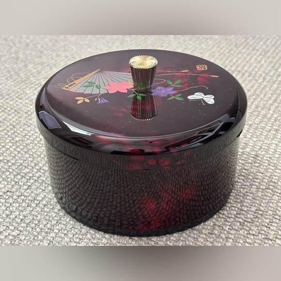 Asian-inspired Container - Picture 3 of 6